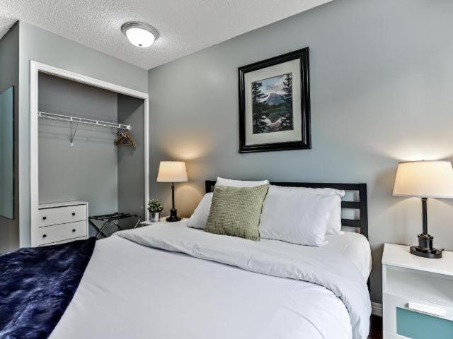 New! Cozy Rocky Mountain Chalet Managed By Little Sister Getaways Канмор Экстерьер фото